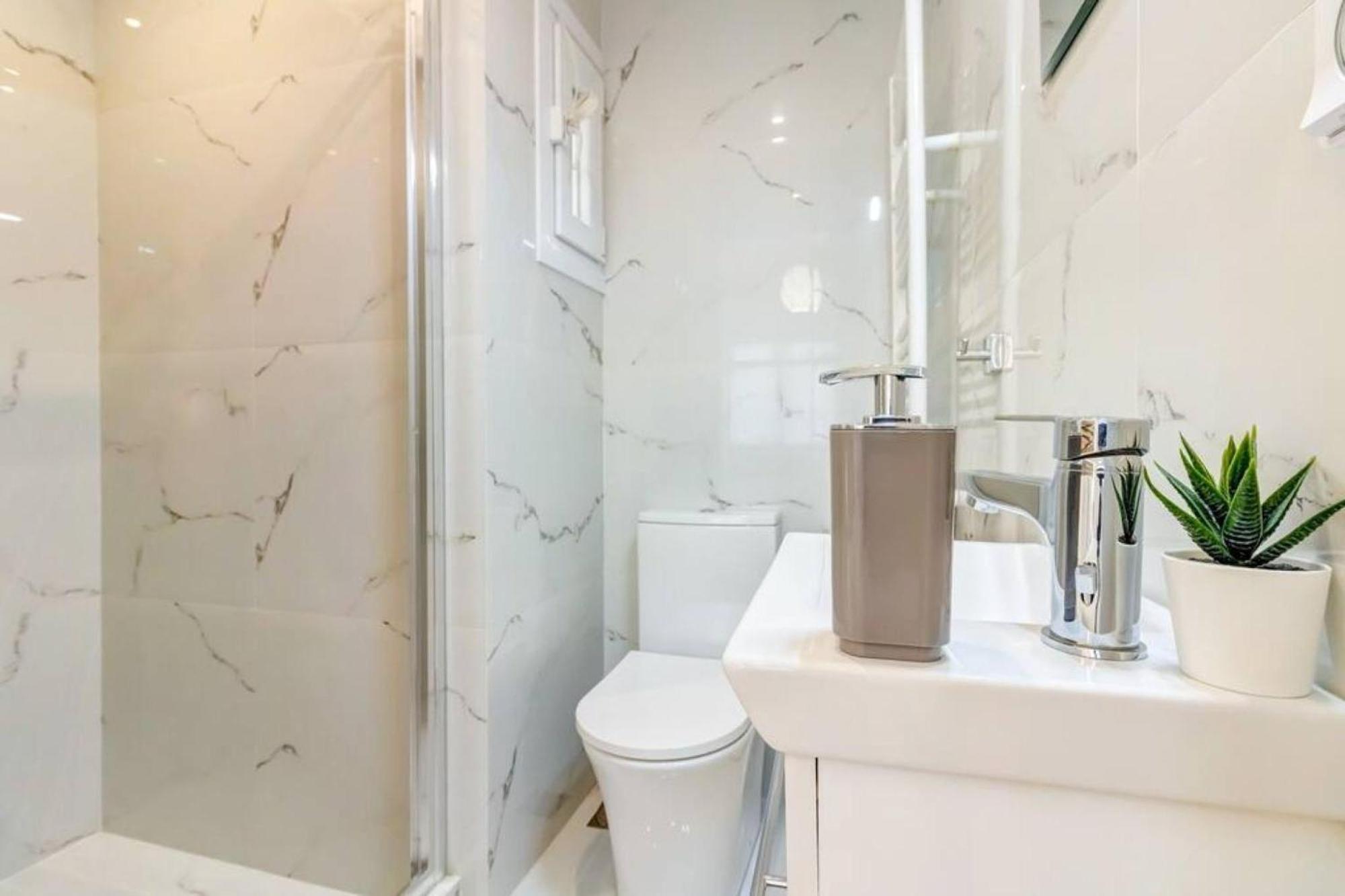 Apartment Koukaki Lux 2bd 1master Ap Next To Acropolis Athens